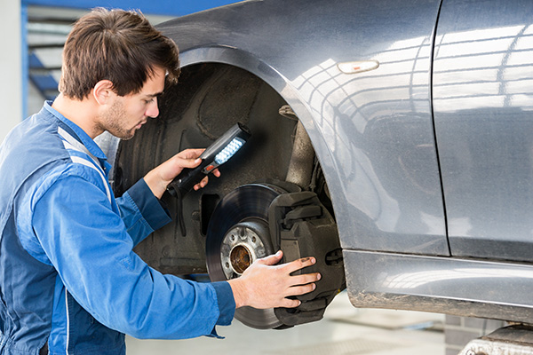 5 Brake Problems Worth Fixing Before Cold and Wet Fall Weather Arrives