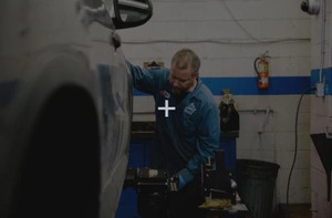 Technician at work Oakville | Eastside Auto Service Limited